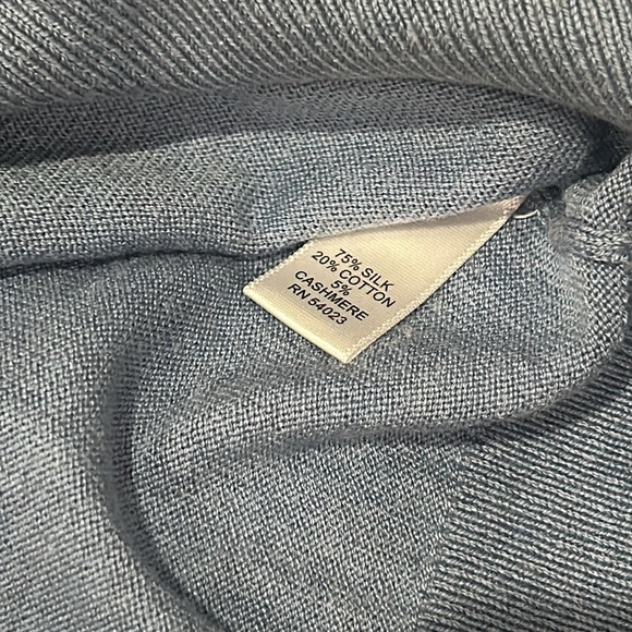 Banana republic luxury blend L sweater - Picture 2 of 4